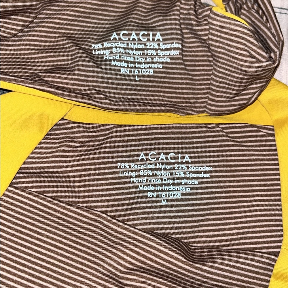 Acacia Set - Picture 2 of 5